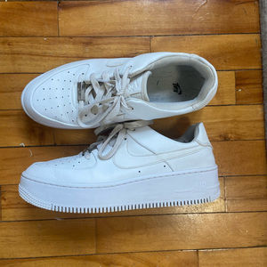 Nike air force 1 sage platform